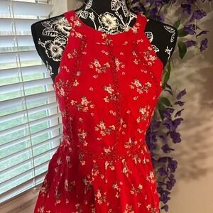 Sunday Mi Amor Red Floral Ruffle Dress Size Small